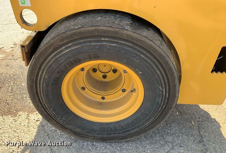 image for item DM1801 2019 Caterpillar CC34B single drum vibratory roller