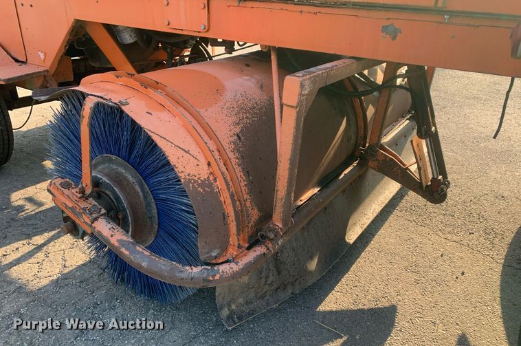 image for item DM1803 2005 Broce RC350 broom