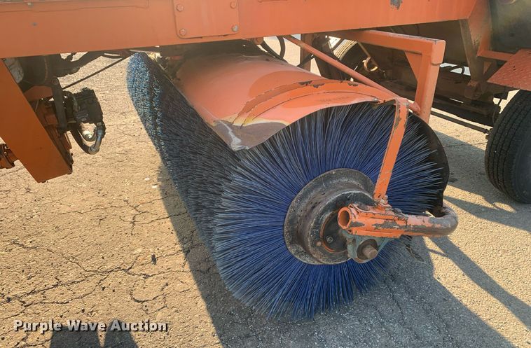 image for item DM1803 2005 Broce RC350 broom