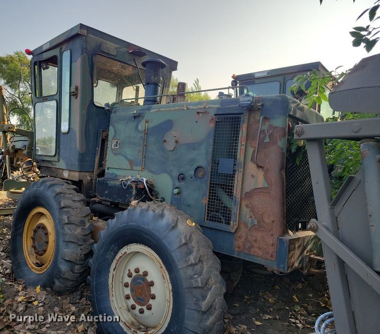 image for item DN3523 1985 Caterpillar 130G MIL motor grader