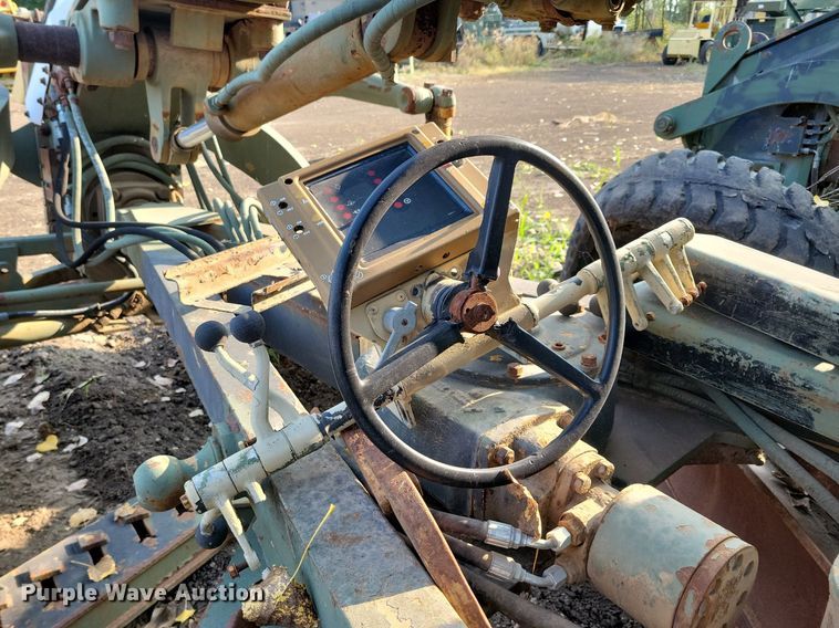 image for item DN3523 1985 Caterpillar 130G MIL motor grader