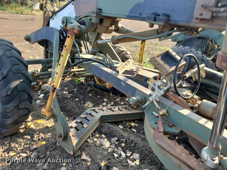 image for item DN3523 1985 Caterpillar 130G MIL motor grader