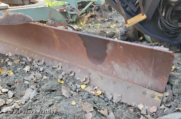 image for item DN3523 1985 Caterpillar 130G MIL motor grader