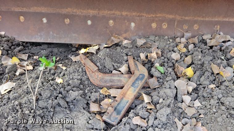 image for item DN3523 1985 Caterpillar 130G MIL motor grader