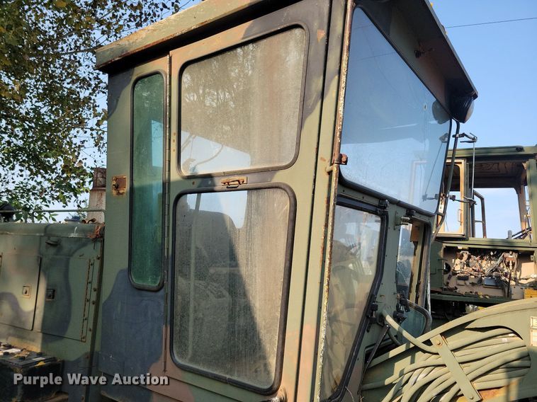 image for item DN3523 1985 Caterpillar 130G MIL motor grader