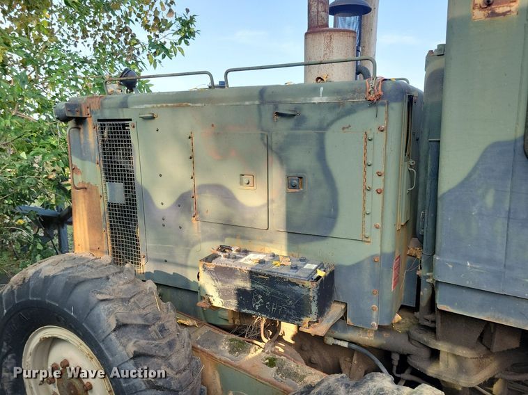 image for item DN3523 1985 Caterpillar 130G MIL motor grader