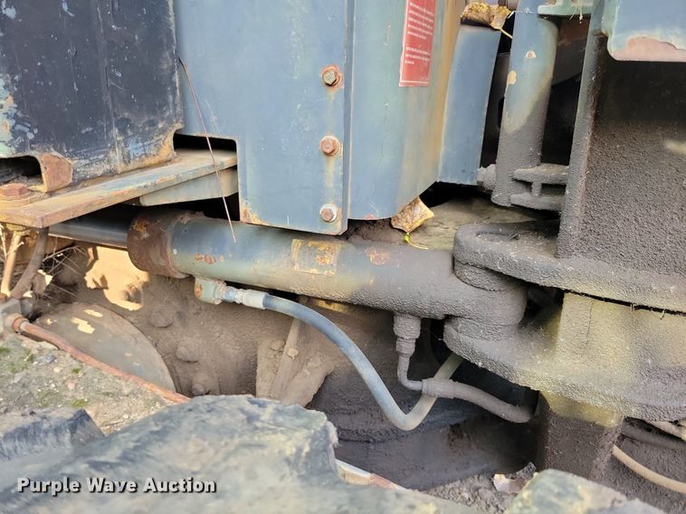 image for item DN3523 1985 Caterpillar 130G MIL motor grader