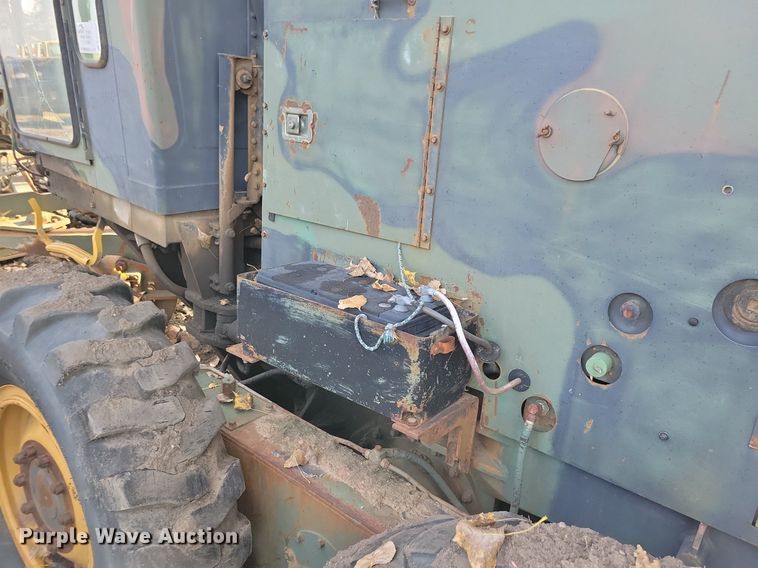 image for item DN3523 1985 Caterpillar 130G MIL motor grader