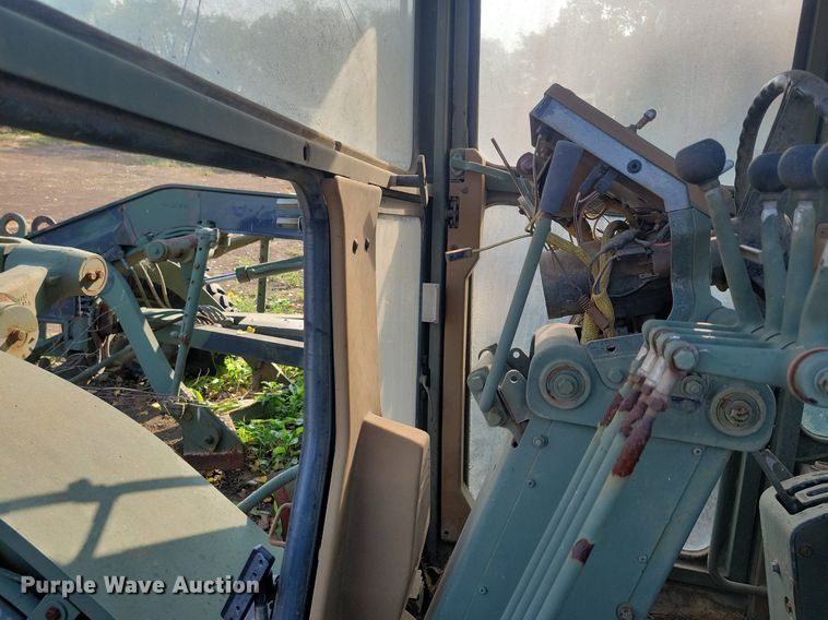 image for item DN3523 1985 Caterpillar 130G MIL motor grader