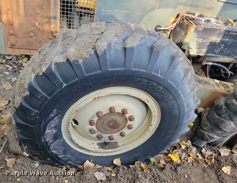 image for item DN3523 1985 Caterpillar 130G MIL motor grader