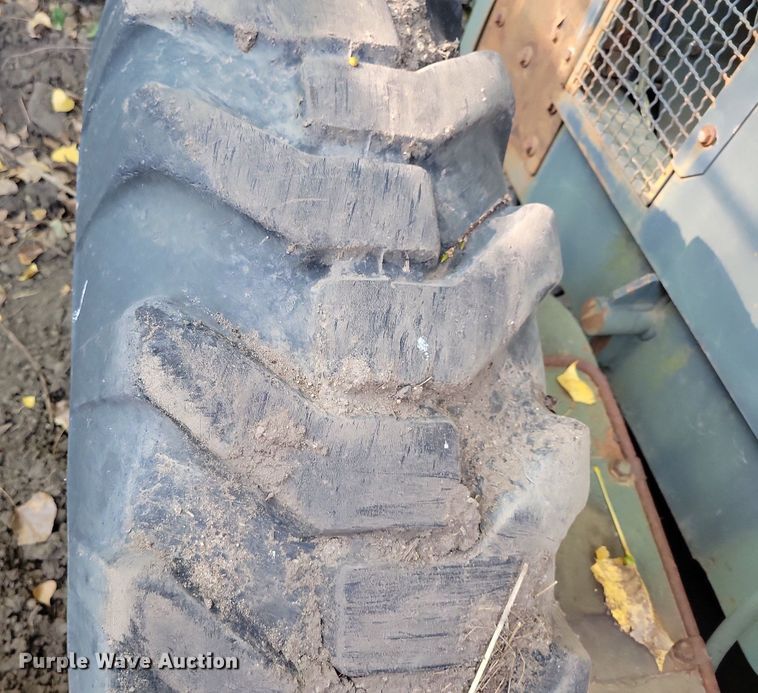 image for item DN3523 1985 Caterpillar 130G MIL motor grader