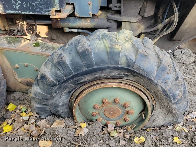 image for item DN3523 1985 Caterpillar 130G MIL motor grader