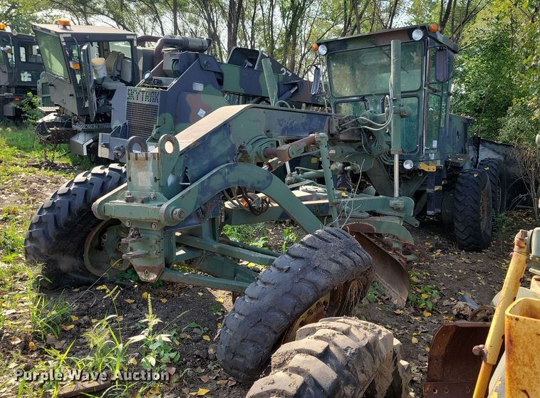 image for item DN3524 1985 Caterpillar 130G MIL motor grader