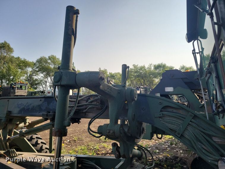 image for item DN3524 1985 Caterpillar 130G MIL motor grader