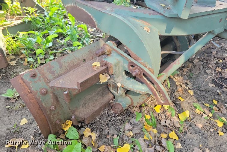 image for item DN3524 1985 Caterpillar 130G MIL motor grader