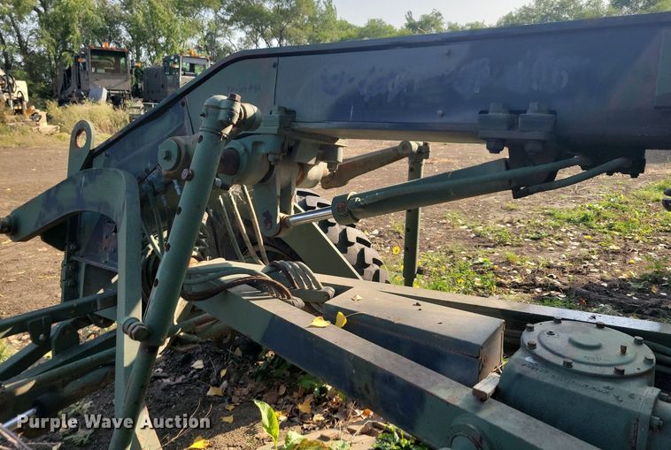 image for item DN3524 1985 Caterpillar 130G MIL motor grader