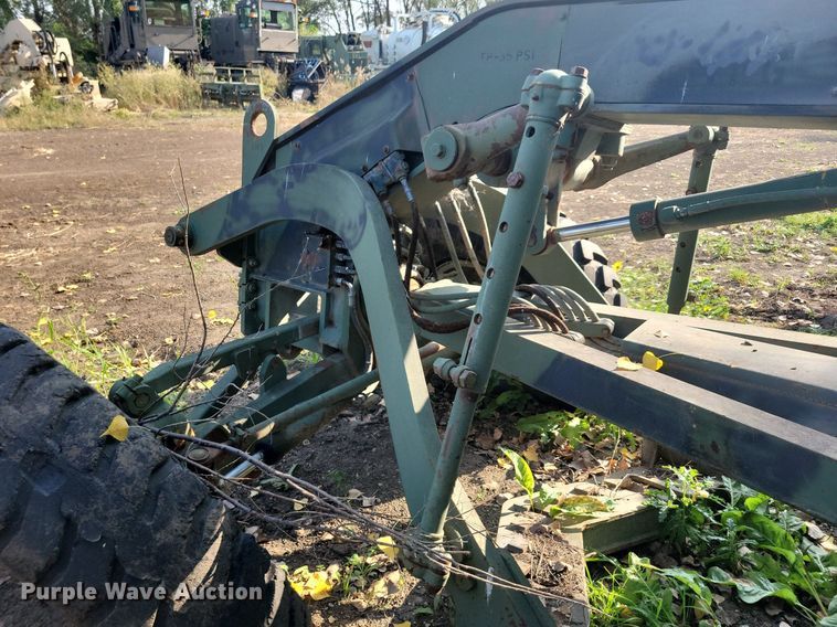 image for item DN3524 1985 Caterpillar 130G MIL motor grader