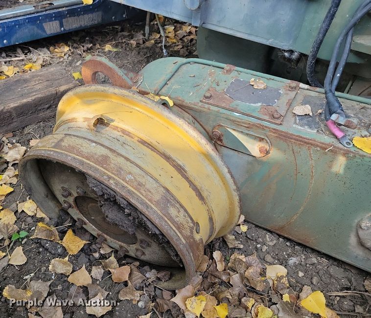 image for item DN3524 1985 Caterpillar 130G MIL motor grader