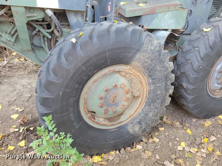 image for item DN3524 1985 Caterpillar 130G MIL motor grader