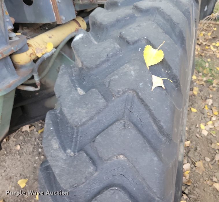 image for item DN3524 1985 Caterpillar 130G MIL motor grader