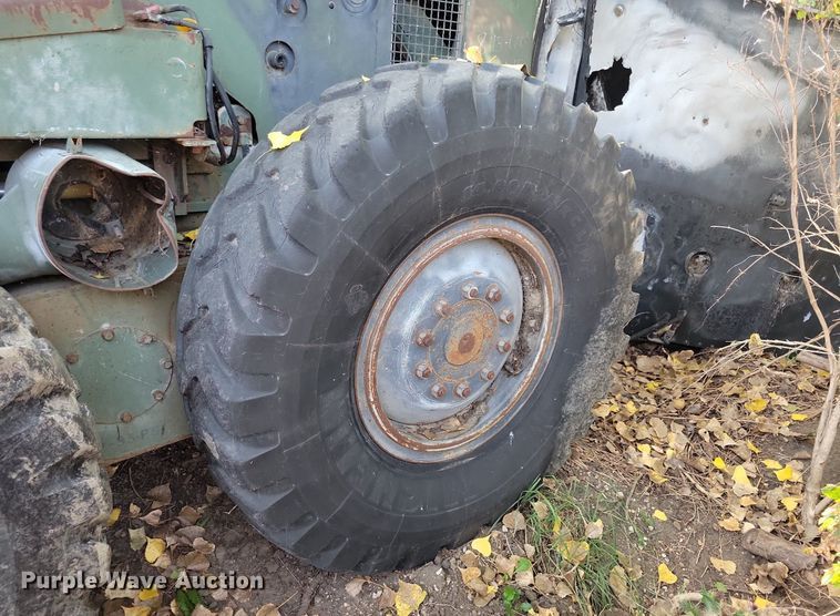 image for item DN3524 1985 Caterpillar 130G MIL motor grader