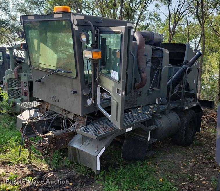image for item DN3525 1992 Oshkosh HB2518-MP3 snow blower truck
