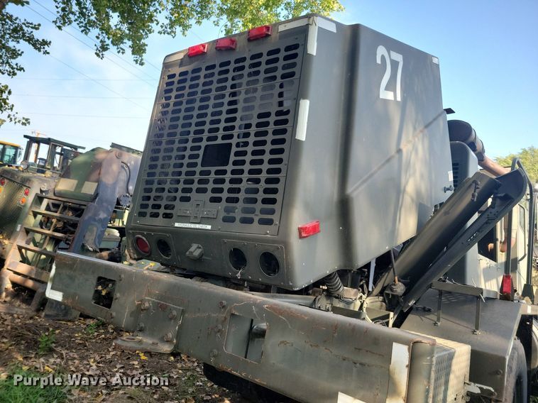 image for item DN3525 1992 Oshkosh HB2518-MP3 snow blower truck