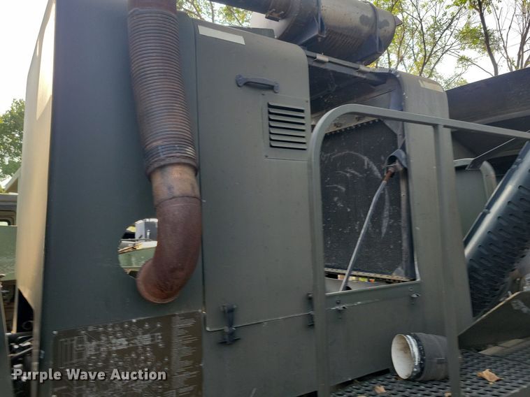 image for item DN3525 1992 Oshkosh HB2518-MP3 snow blower truck