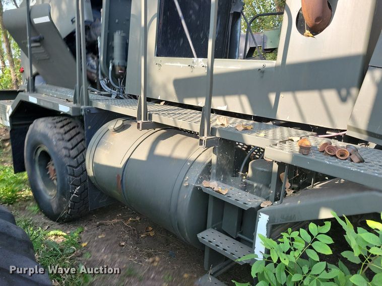 image for item DN3525 1992 Oshkosh HB2518-MP3 snow blower truck