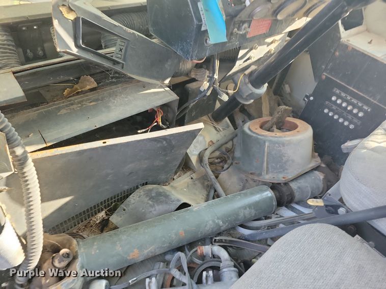 image for item DN3525 1992 Oshkosh HB2518-MP3 snow blower truck