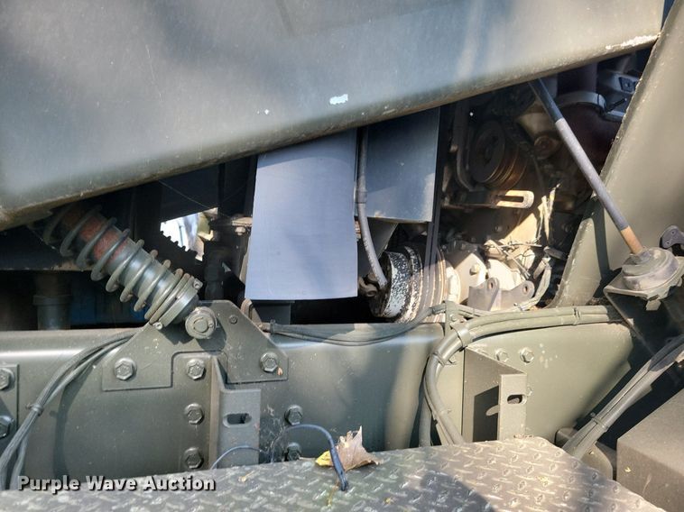 image for item DN3525 1992 Oshkosh HB2518-MP3 snow blower truck