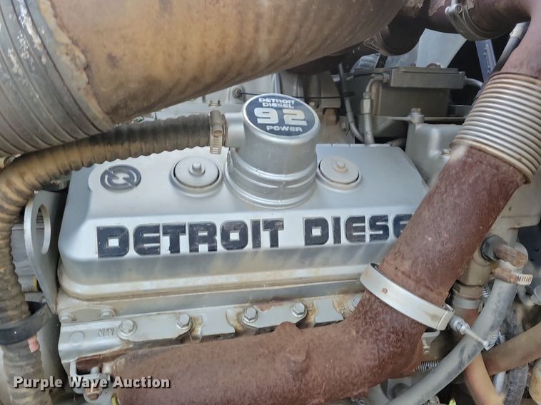 image for item DN3525 1992 Oshkosh HB2518-MP3 snow blower truck