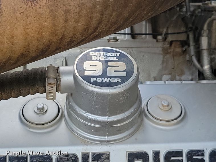 image for item DN3525 1992 Oshkosh HB2518-MP3 snow blower truck