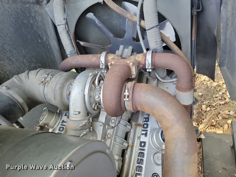 image for item DN3525 1992 Oshkosh HB2518-MP3 snow blower truck