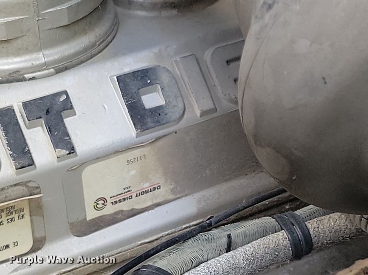 image for item DN3525 1992 Oshkosh HB2518-MP3 snow blower truck