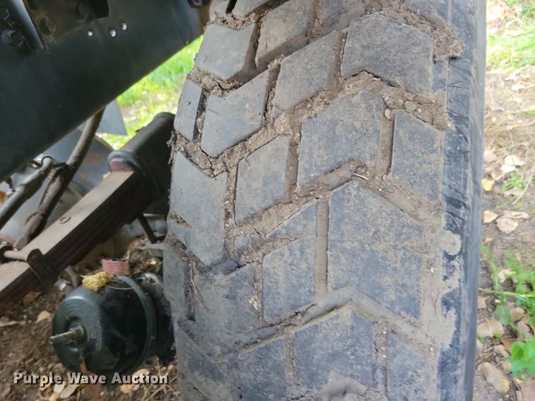 image for item DN3525 1992 Oshkosh HB2518-MP3 snow blower truck