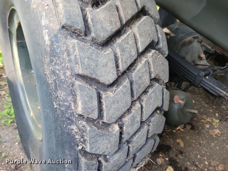 image for item DN3525 1992 Oshkosh HB2518-MP3 snow blower truck