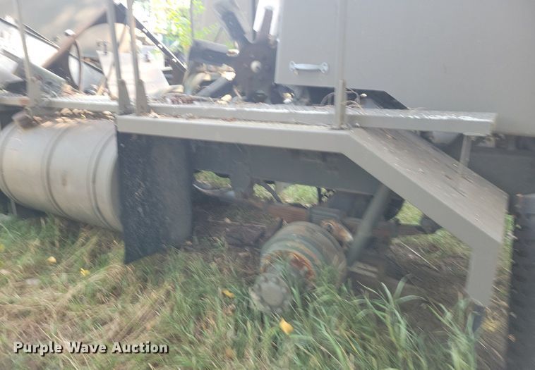 image for item DN3526 1992 Oshkosh HB2518-MP3 snowblower truck