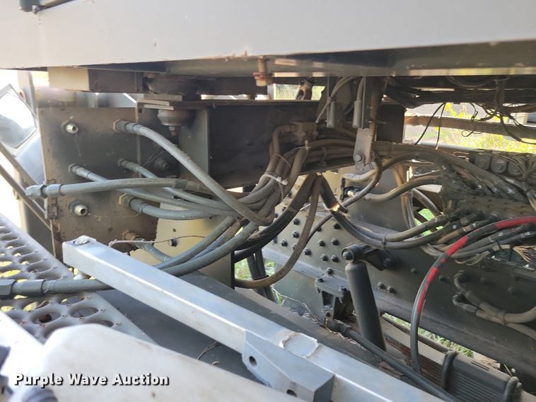 image for item DN3526 1992 Oshkosh HB2518-MP3 snowblower truck