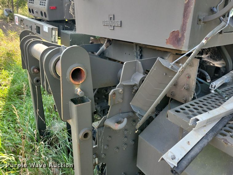 image for item DN3526 1992 Oshkosh HB2518-MP3 snowblower truck