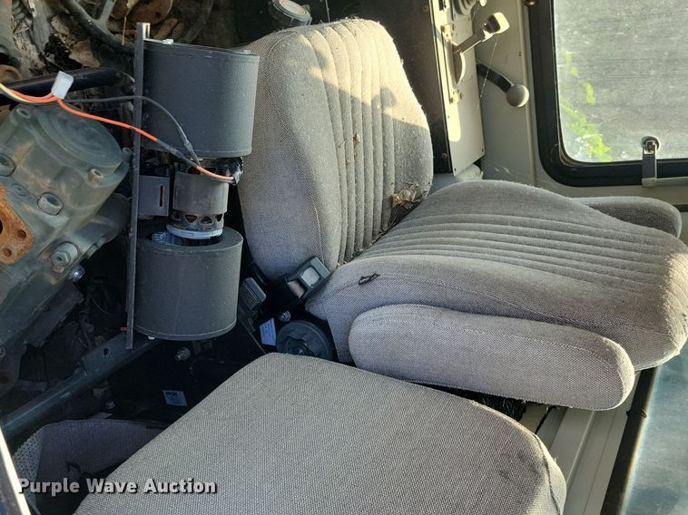 image for item DN3526 1992 Oshkosh HB2518-MP3 snowblower truck