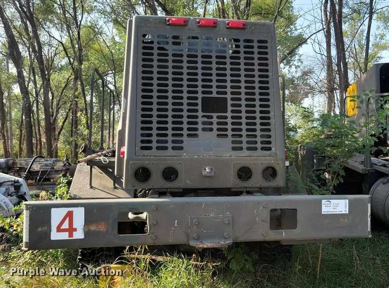 image for item DN3527 1992 Oshkosh HB2518-MP3 snow blower truck