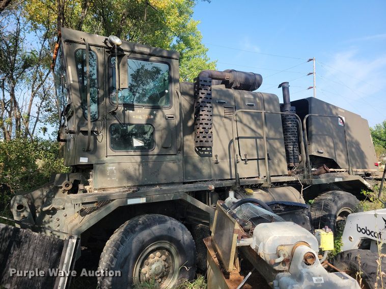 image for item DN3527 1992 Oshkosh HB2518-MP3 snow blower truck