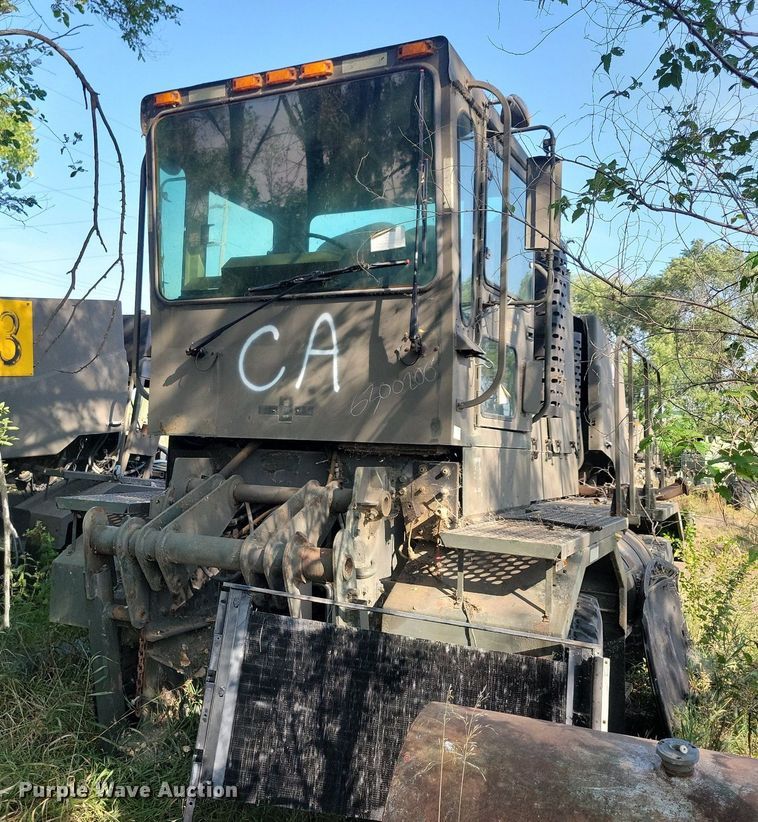 image for item DN3527 1992 Oshkosh HB2518-MP3 snow blower truck