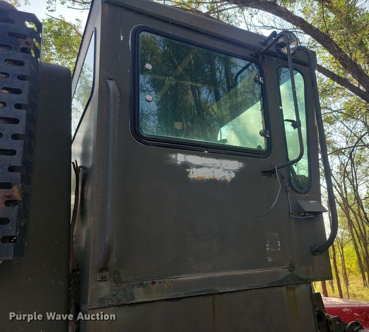 image for item DN3527 1992 Oshkosh HB2518-MP3 snow blower truck