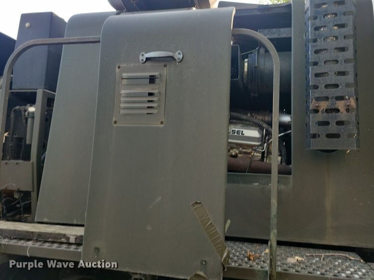 image for item DN3527 1992 Oshkosh HB2518-MP3 snow blower truck