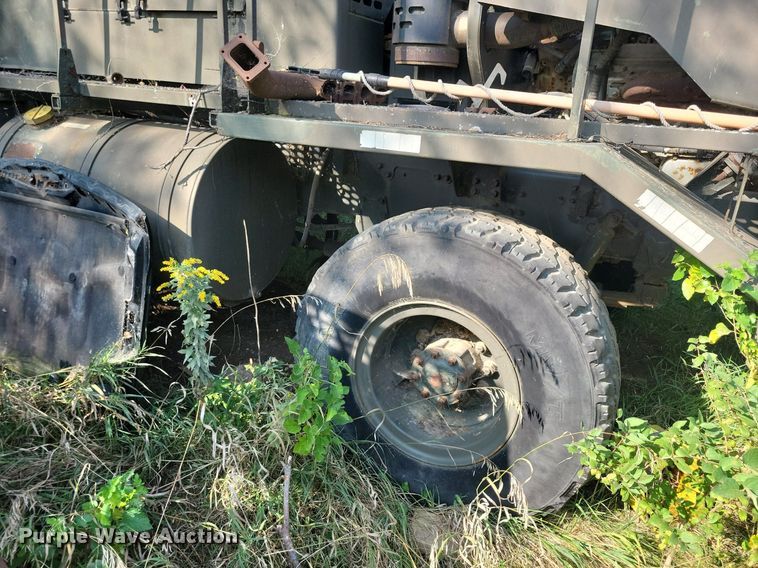 image for item DN3527 1992 Oshkosh HB2518-MP3 snow blower truck