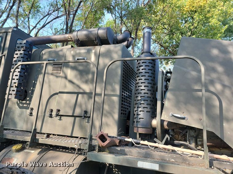 image for item DN3527 1992 Oshkosh HB2518-MP3 snow blower truck