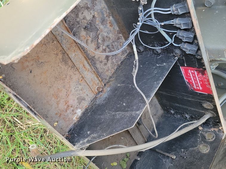 image for item DN3527 1992 Oshkosh HB2518-MP3 snow blower truck