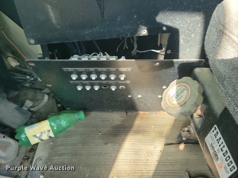 image for item DN3527 1992 Oshkosh HB2518-MP3 snow blower truck